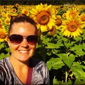 Meet your Posher, Kelli